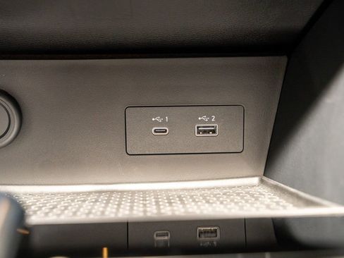 New 2025 Nissan Pathfinder SV w/ Black Appearance Package image 18