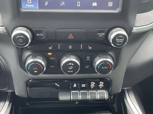 Used 2022 RAM 1500 Big Horn AWD/4WD image 28
