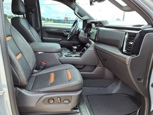 Used 2024 GMC Sierra 1500 AT4 w/ Technology Package AWD/4WD image 20