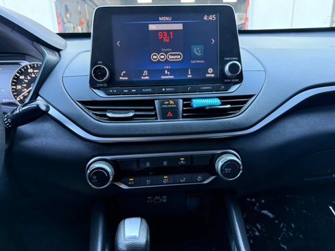 Used 2021 Nissan Altima 2.5 SV FWD image 30