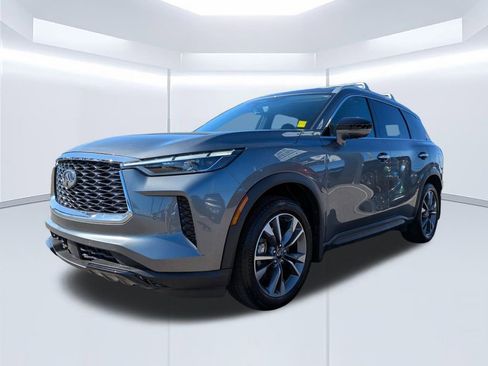 Certified 2025 INFINITI QX60 Luxe image 8