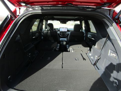 New 2026 Ford Explorer ST-Line w/ ST-Line Street Pack image 15