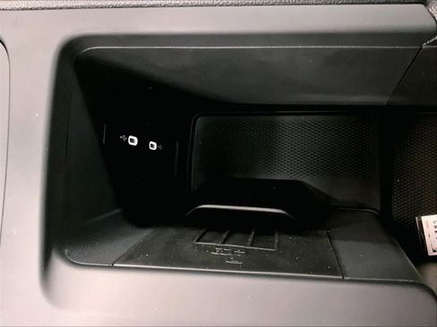 New 2026 Volkswagen Tiguan SE R-Line image 23