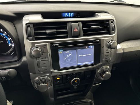 Used 2018 Toyota 4Runner SR5 Premium image 28