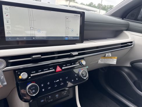 New 2026 Hyundai Tucson Limited FWD image 10