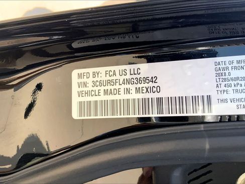 Used 2022 RAM 2500 Laramie AWD/4WD image 33