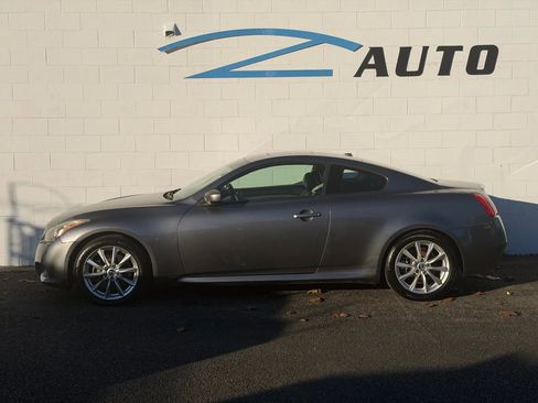 Used 2011 INFINITI G37 Journey w/ Premium Pkg image 3