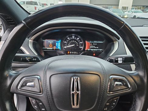 Used 2018 Lincoln MKZ Reserve image 23