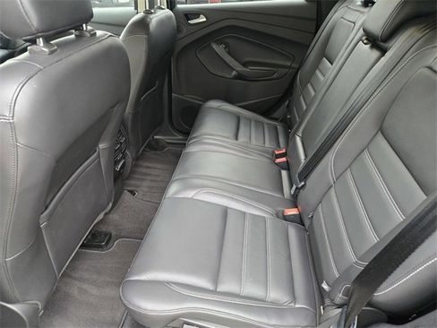 Used 2019 Ford Escape Titanium image 14