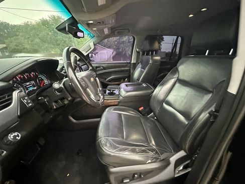 Used 2019 Chevrolet Tahoe LT RWD image 11