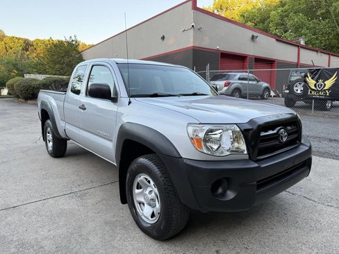 Used 2010 Toyota Tacoma 4x4 Access Cab image 1