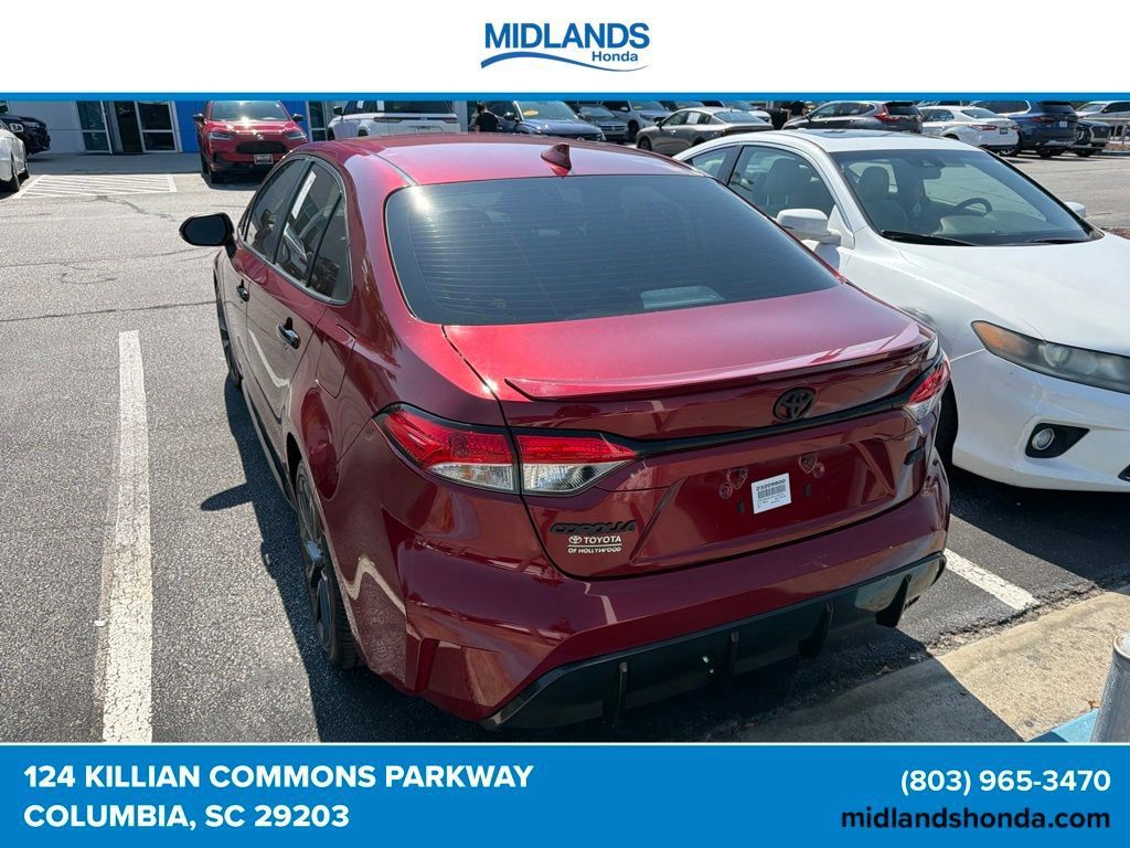 Used 2023 Toyota Corolla SE FWD image 2