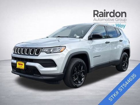 Used 2025 Jeep Compass Sport AWD/4WD image 3