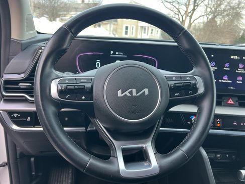 Used 2023 Kia Sportage EX image 11