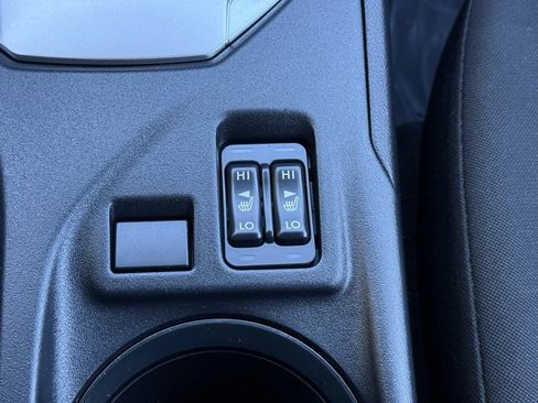 Used 2019 Subaru Impreza 2.0i Premium image 32