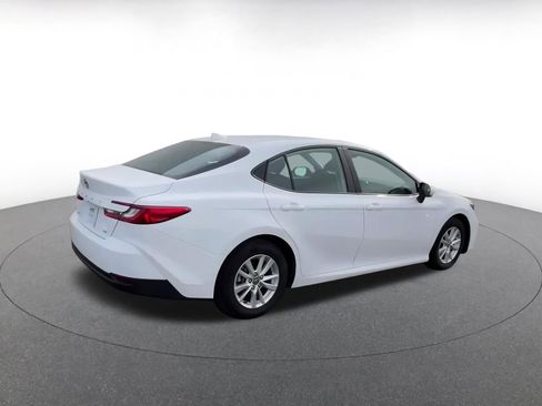 Used 2025 Toyota Camry LE image 15