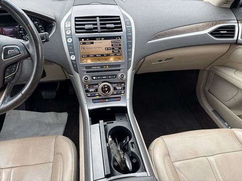 Used 2019 Lincoln MKZ Reserve FWD image 20