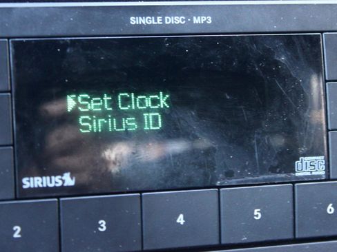 Used 2014 Dodge Avenger SE image 30