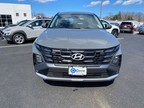 New 2025 Hyundai Tucson SE image 3