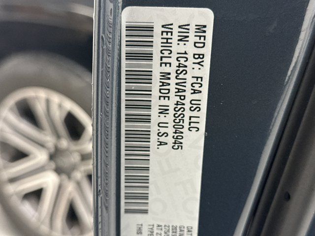 Used 2025 Jeep Wagoneer 4WD w/ Premium Group I image 10
