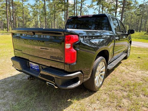 Used 2022 Chevrolet Silverado 1500 High Country w/ LPO, Dark Essentials Package AWD/4WD image 5