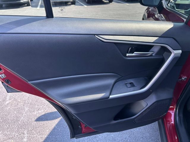 Used 2019 Toyota RAV4 XLE w/ Convenience Package AWD/4WD image 21