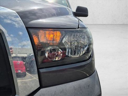Used 2012 Toyota Tundra 2WD CrewMax w/ SR5 Pkg image 14