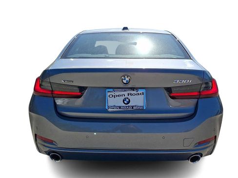 Used 2025 BMW 330i xDrive Sedan w/ Convenience Package AWD/4WD image 5