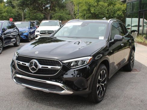 Used 2025 Mercedes-Benz GLC 350e 4MATIC image 16