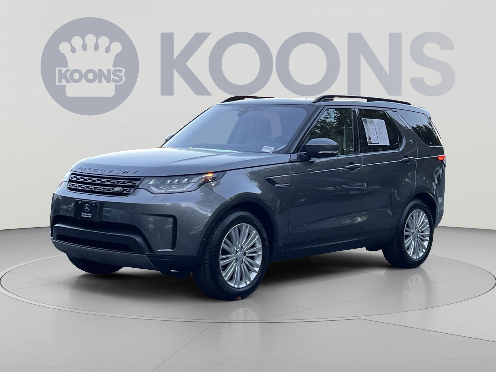 Used 2019 Land Rover Discovery SE AWD/4WD image 5