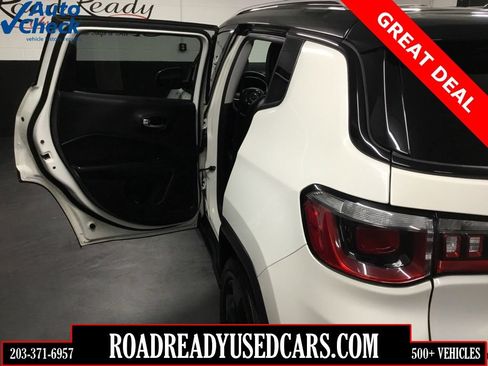 Used 2018 Jeep Compass Latitude AWD/4WD image 25