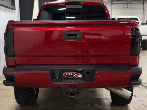 Used 2018 GMC Sierra 2500 Denali w/ Duramax Plus Package AWD/4WD image 4