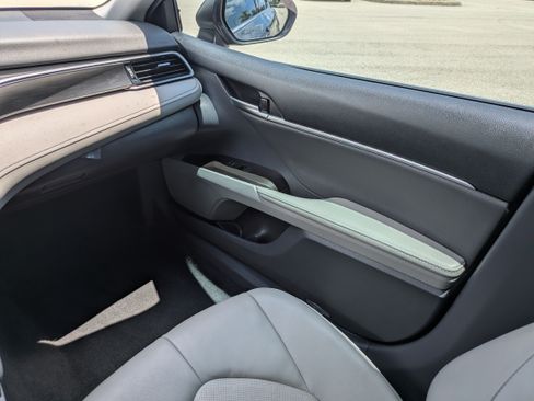 Used 2023 Toyota Camry XLE AWD/4WD image 16