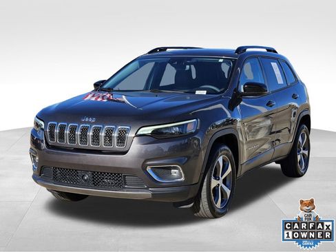 Used 2022 Jeep Cherokee Limited image 3