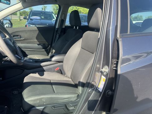 Used 2019 Honda HR-V LX image 16