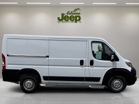 Used 2025 RAM ProMaster 2500 w/ U-Haul Equipment Group FWD image 9