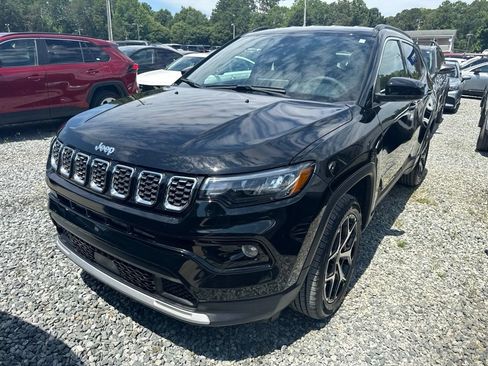 Used 2025 Jeep Compass Limited AWD/4WD image 1