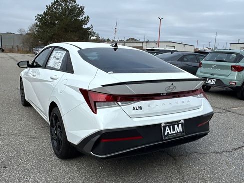 New 2026 Hyundai Elantra Sport FWD image 4