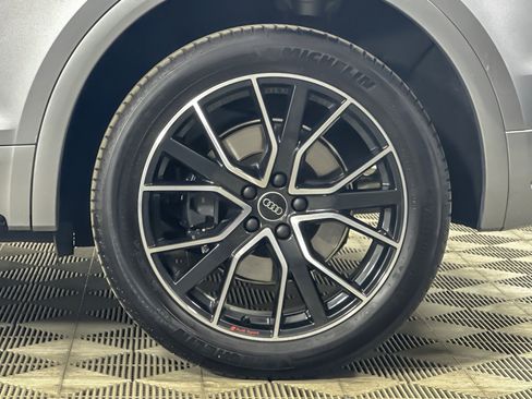 Used 2024 Audi SQ5 Premium Plus w/ Premium Plus Package image 25