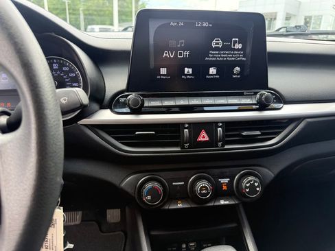 Used 2020 Kia Forte LXS FWD image 17