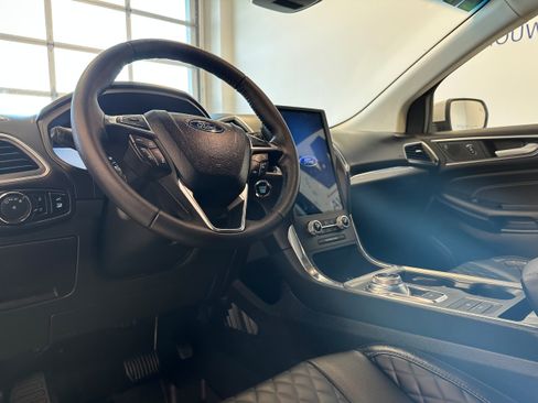 Used 2024 Ford Edge Titanium w/ Equipment Group 301A AWD/4WD image 9