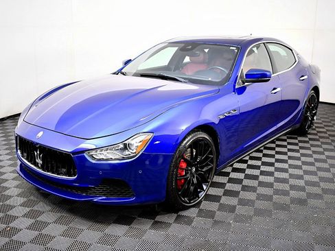 Used 2017 Maserati Ghibli S image 2