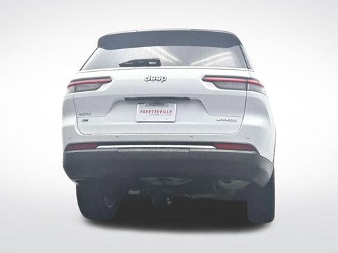 Used 2023 Jeep Grand Cherokee L Laredo image 35