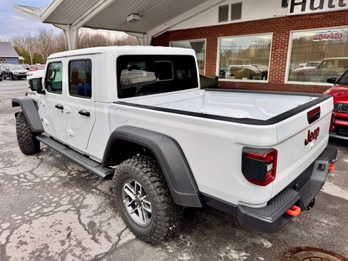 New 2026 Jeep Gladiator Mojave AWD/4WD image 3