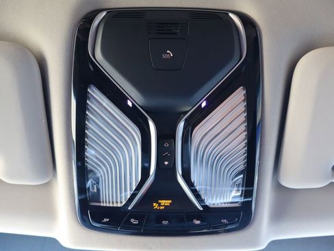 Used 2019 BMW X7 xDrive40i w/ Cold Weather Package image 26