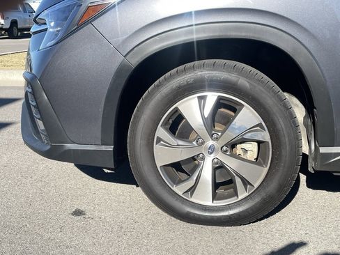 Used 2023 Subaru Ascent Premium image 29