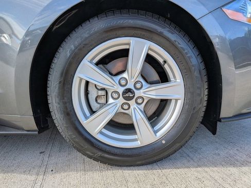 Used 2020 Ford Mustang Coupe RWD image 21