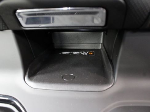 Used 2025 GMC Sierra 2500 AT4 image 71