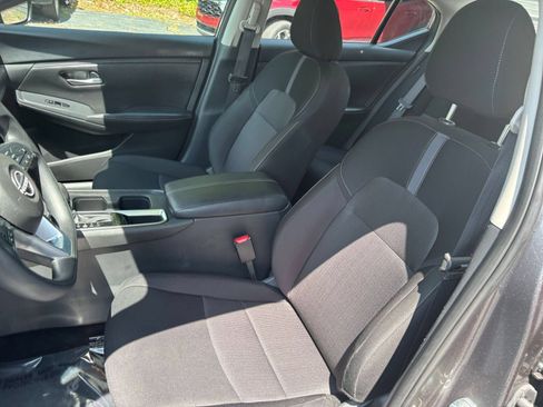 Used 2025 Nissan Sentra SV FWD image 22