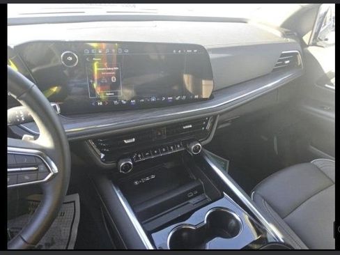 Used 2025 Chevrolet Tahoe Premier image 7